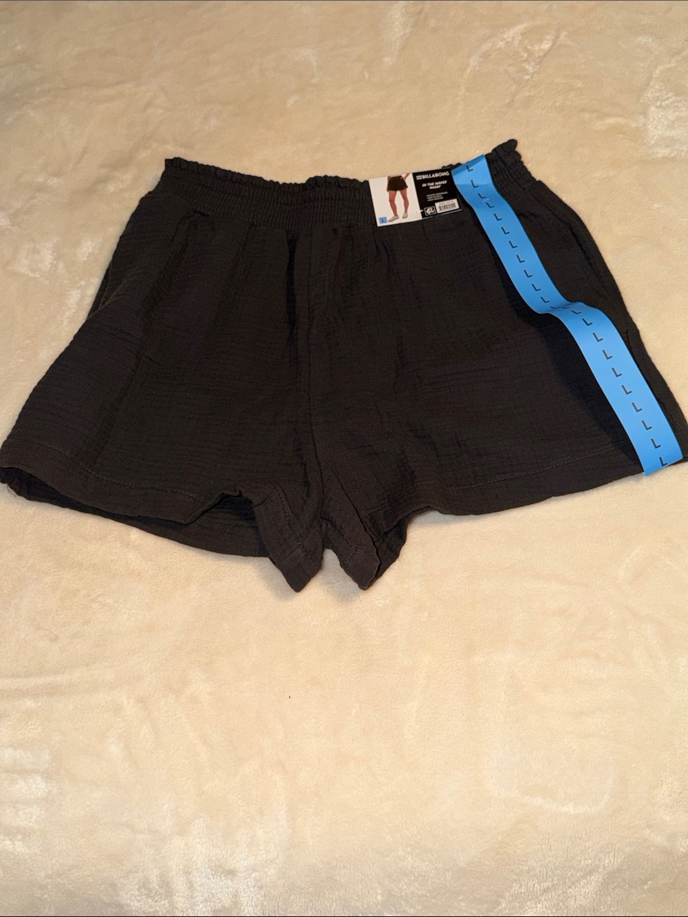 NWT Womens Billabong L Shorts